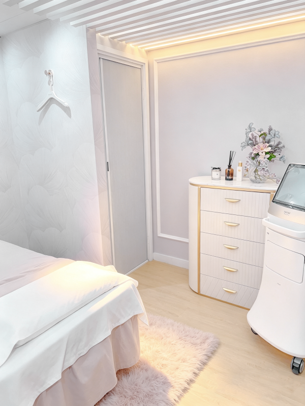 Cozy-Private-Treatment-Room-Hong-Kong-Causeway-Bay-VEA-BEAUTY