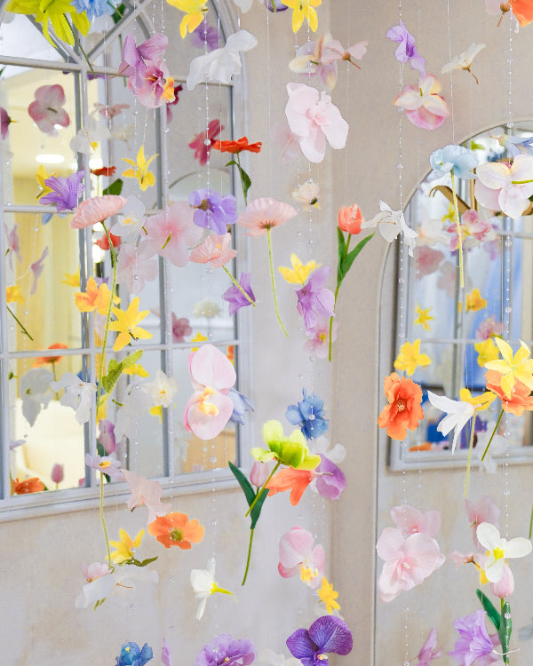 Floral-Aesthetic-Photo-Zone-Mirror-Hong-Kong-Causeway-Bay-VEA-BEAUTY